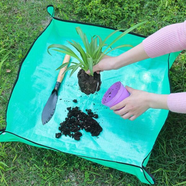 เสื่อปลูกต้นไม้วัสดุ PE | ปูรองเปลี่ยนดิน กันน้ำ 100% ป้องกันพื้นสกปรก เหมาะสำหรับทำสวนในร่ม